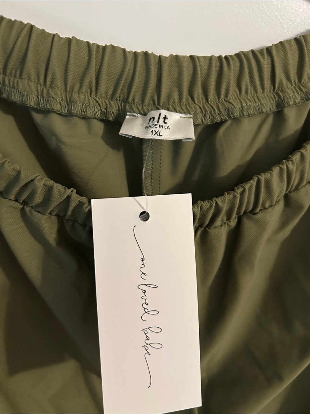 Wide-Leg Cargo Pants in Olive Green with Drawstring Waist - Picture 2 of 5